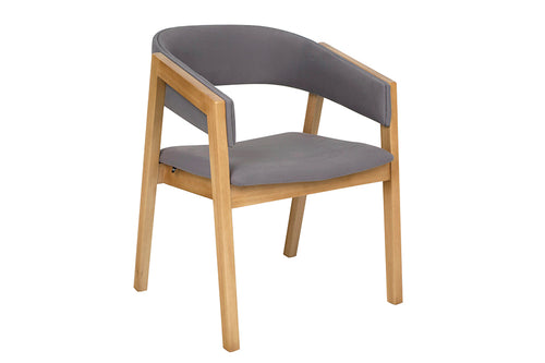 cadeira com bracos marconi cinza vista na diagonal