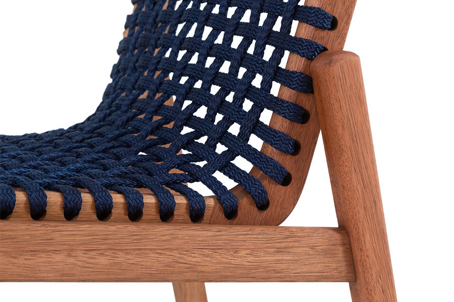 cadeira sem braço jatobá e corda azul detalhe corda