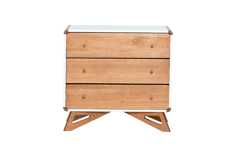 Cômoda para Quarto 3 Gavetas Baori - Branco e Jatobá vista de frente