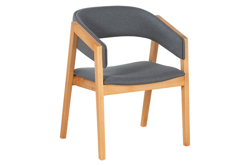 Cadeira com Braços Marconi - Tecido Cinza vista em diagonal