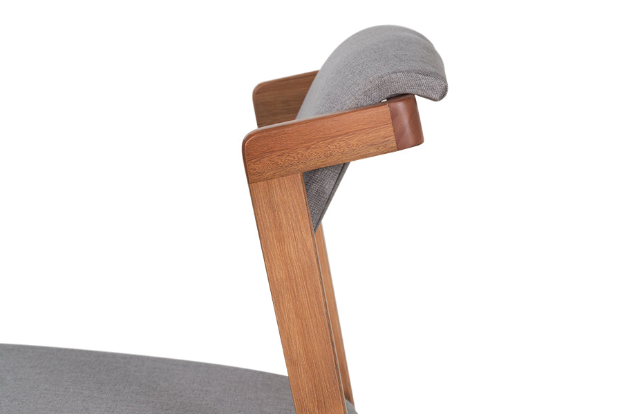 Cadeira de Jantar Santorini - Avelã e Tecido Cinza detalhe lateral