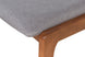 Cadeira de Jantar Santorini - Avelã e Tecido Cinza detalhe madeira