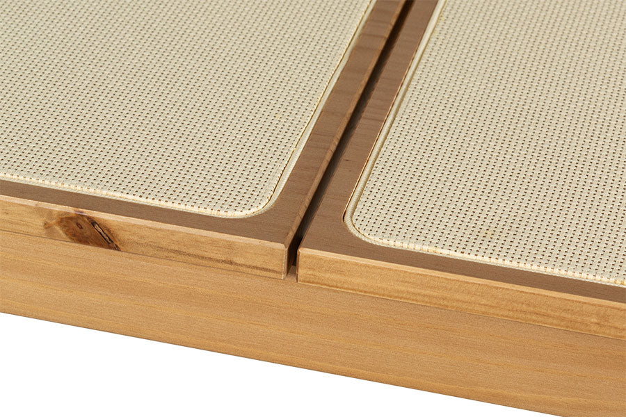 Banco de Madeira 3 lugares Serena 137,5x40,8 cm - Mel detalhe tela