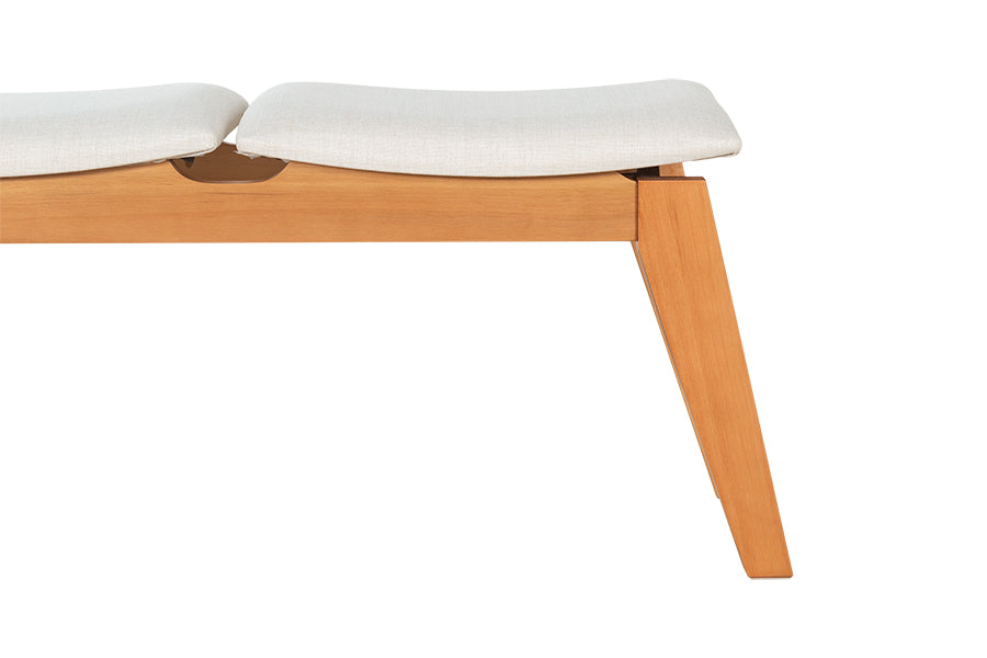 Banco de Madeira 2 lugares Aconchego 110x42 cm Mel e Tecido Creme detalhe pes