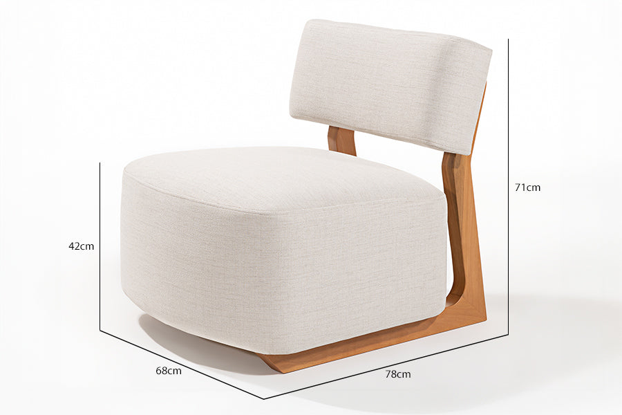 Poltrona para Sala Doma Mel e Tecido Creme medidas ou cotas