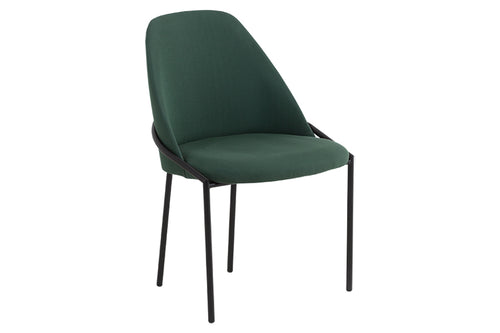 foto da cadeira para mesa de jantar chloé na cor verde vista na diagonal em fundo branco