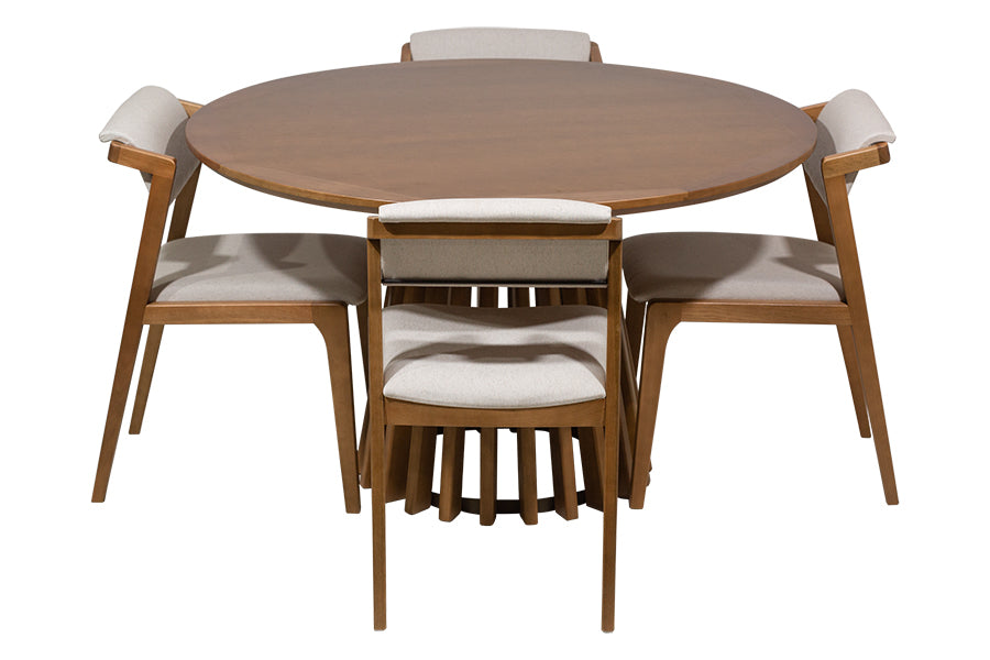 ambiente contendo o conjunto de mesa de jantar didion cor avela de madeira de verdade eucalipto e quatro cadeiras estofadas santorini para sala de jantar