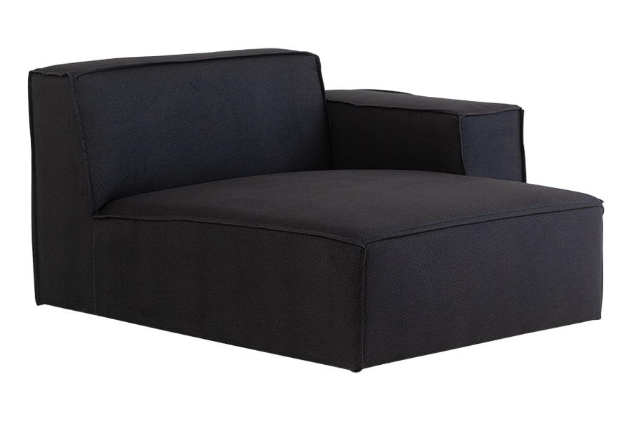 foto do sofá módulo esquerdo com chaise maraú na cor grafite em fundo branco visto na diagonal