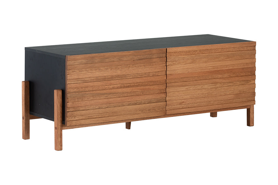 rack para sala 126 cm yono preto e jatobá visto em diagonal com fundo branco