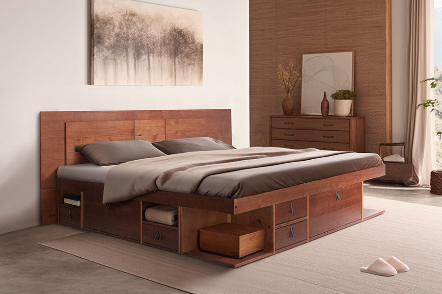 cabeceira extensivel bali caramelo ambientada em quarto com cama queen