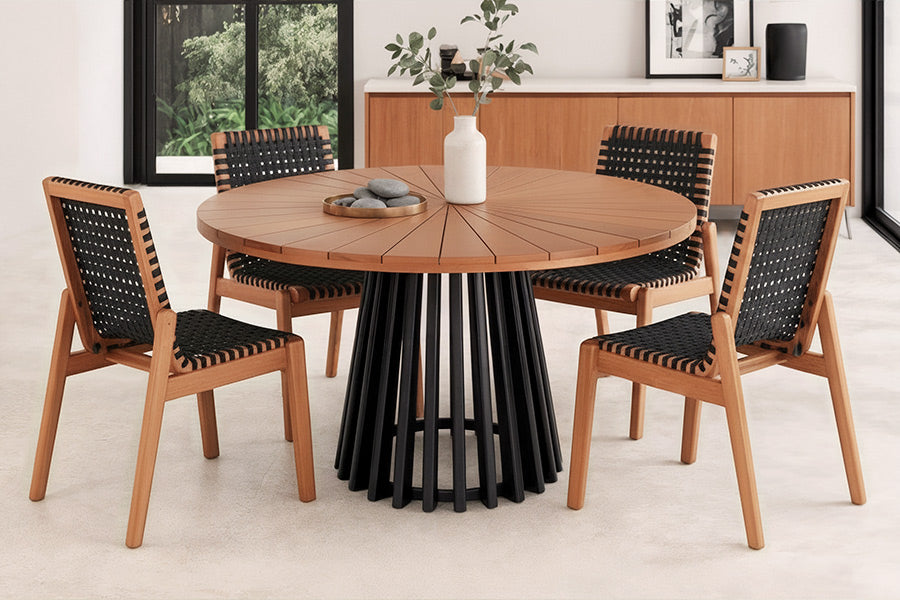 cadeira trama preta e mesa gourmet ambientados na area gourmet