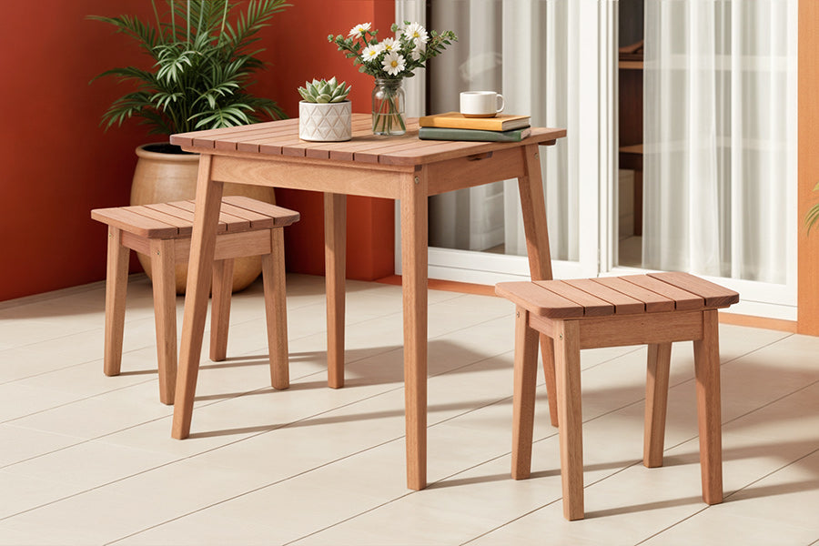 mesa 4 lugares e banquetas garden ambientadas na varanda