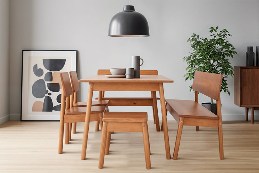 mesa de jantar com bancos e cadeiras baviera ambientados na sala de jantar
