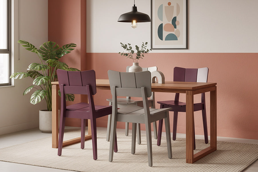 mesa de jantar prisma e cadeiras uma vinho e cinza ambientadas na sala de jantar