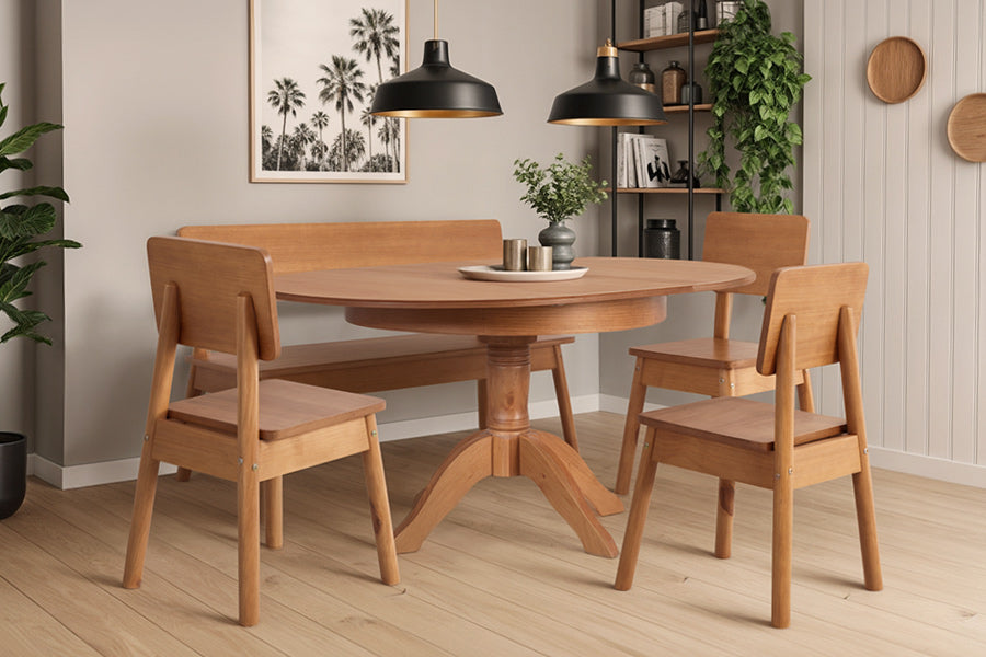 mesa extensivel tea  com banco e cadeiras baviera ambientados na sala de jantar
