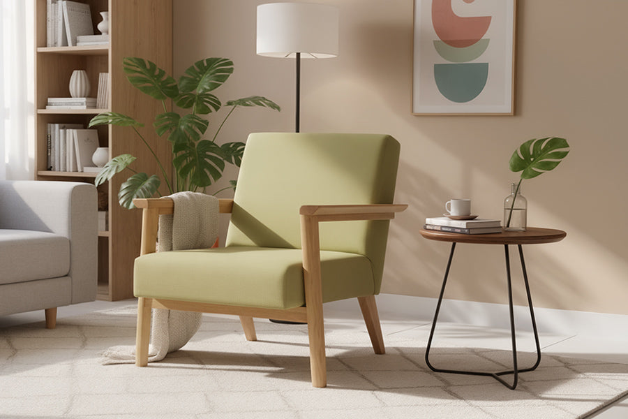 poltrona caju verde e mesa lateral jade 52cm ambientadas na sala de estar