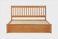 Cama King Size Vale - Âmbar visto em varios angulos