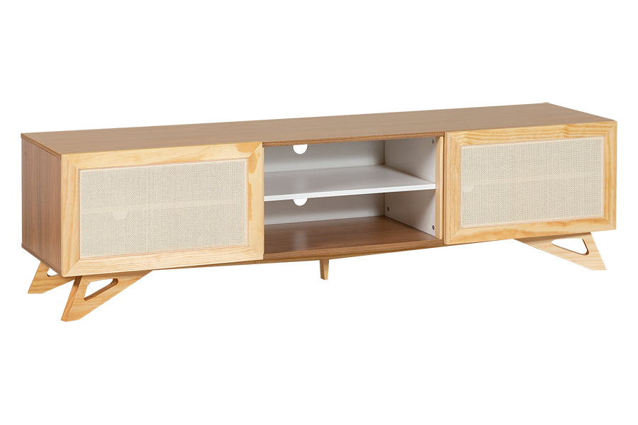 rack para sala yono freijó e rattan visto na diagonal em fundo branco