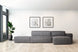 foto ambientada do sofa cinza módulo esquerdo com chaise maraú na cor cinza claro em sala de estar visto de frente