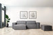foto ambientada do sofa cinza módulo direito com chaise maraú na cor cinza claro em sala de estar visto de frente