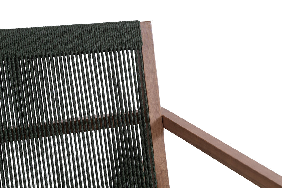 sofa para sala oliva amêndoa e corda verde focando no encosto