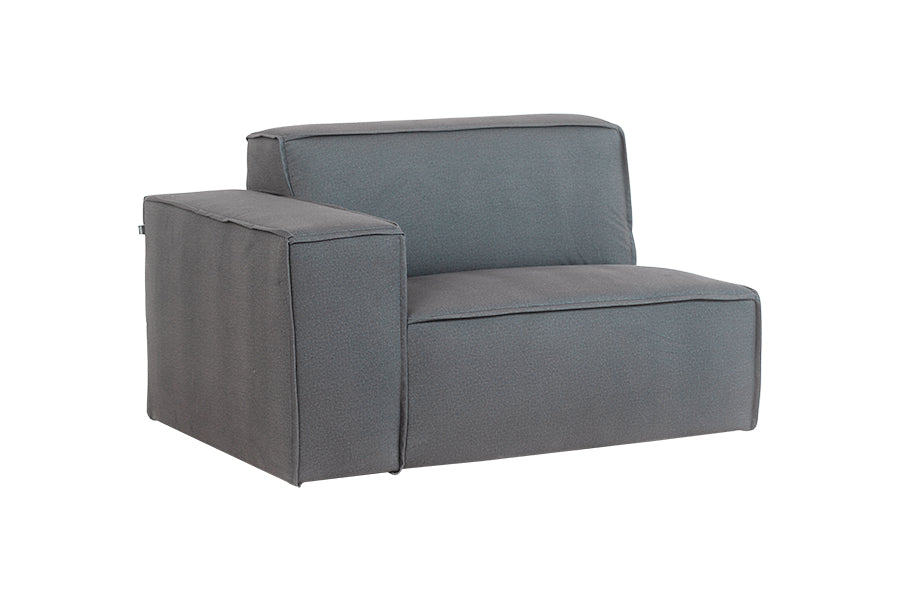 foto do sofá módulo direito maraú na cor cinza claro em fundo branco vista na diagonal