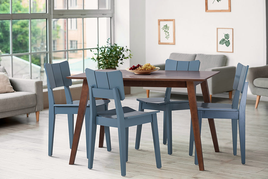 ambiente cadeira uma azul clara com mesa lotus 4 lugares