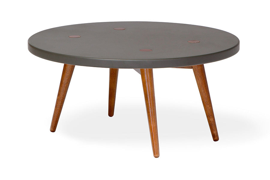 mesa de centro rustica redonda biscoito fino 70 cm grafite em fundo infinito visto de frente