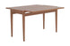 foto da mesa madeira extensível pina na cor amêndoa em fundo branco vista na diagonal aberta