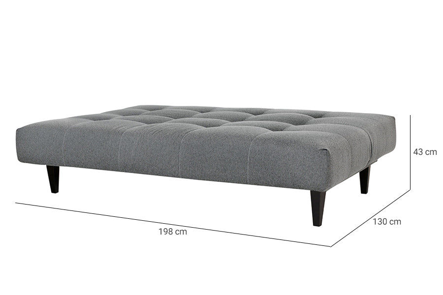 sofa cinza cama denver cinza visto na diagonal em forma de cama com medidas escritas na imagem