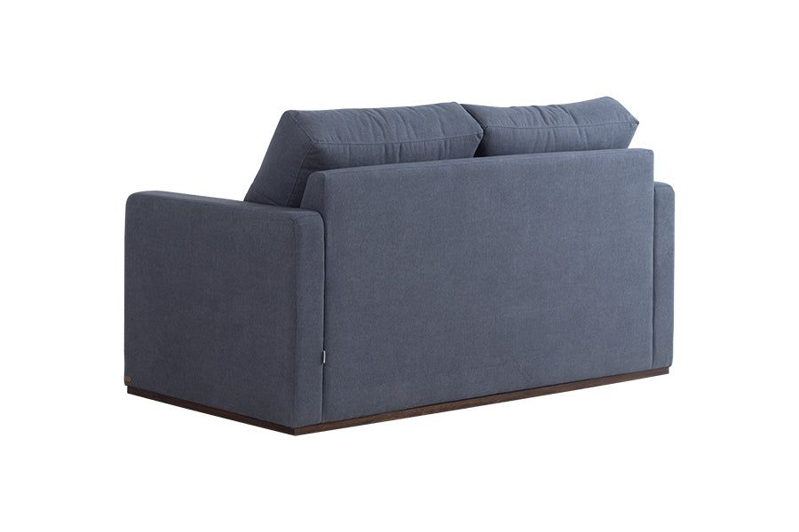 sofa cama 2 lugares vira grafite visto de tras em fundo branco