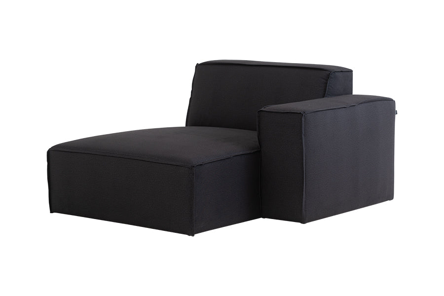 sofa modulo esquerdo com chaise maraú na cor grafite em fundo branco visto na diagonal